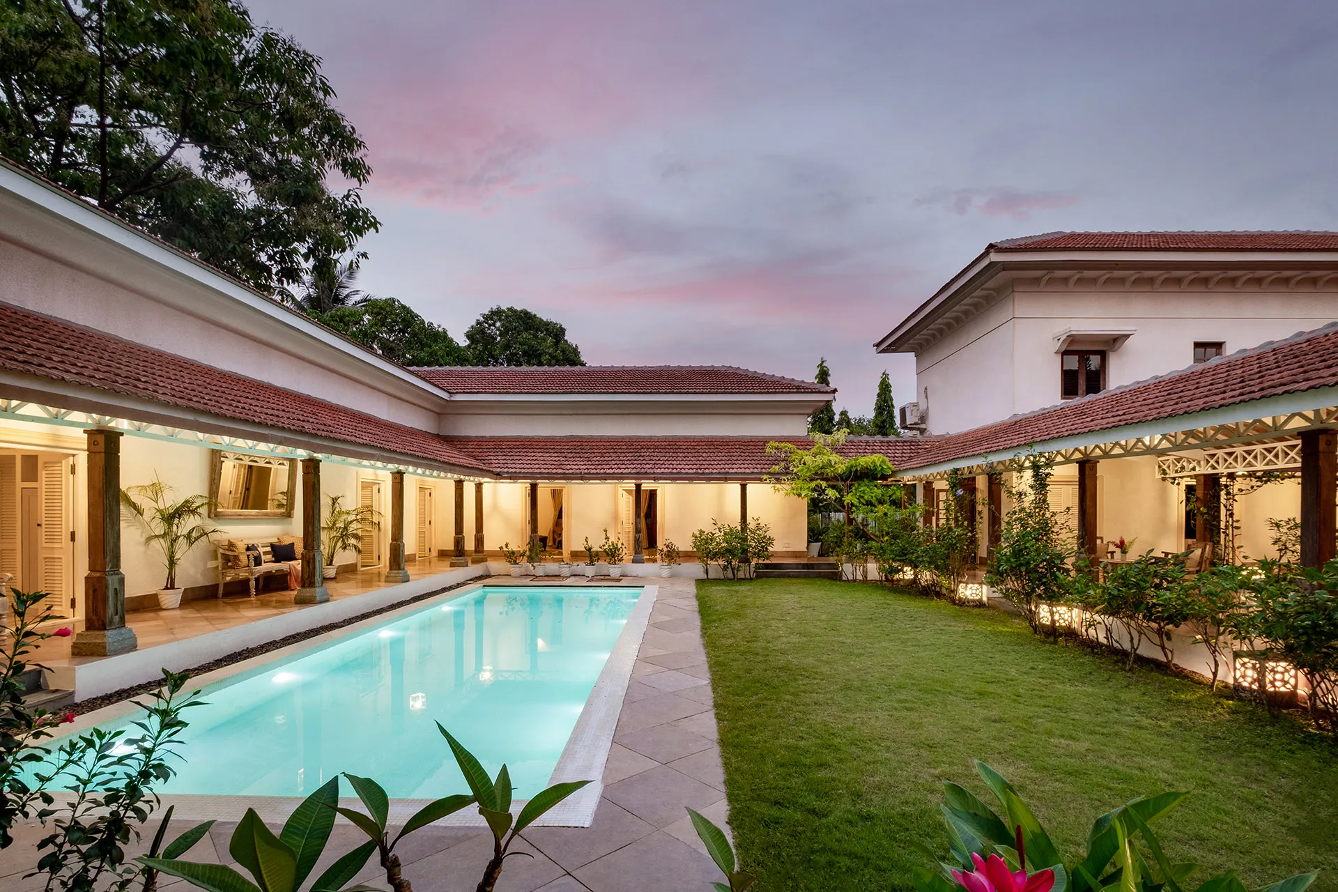Villa-Azul-outdoor-pool-area