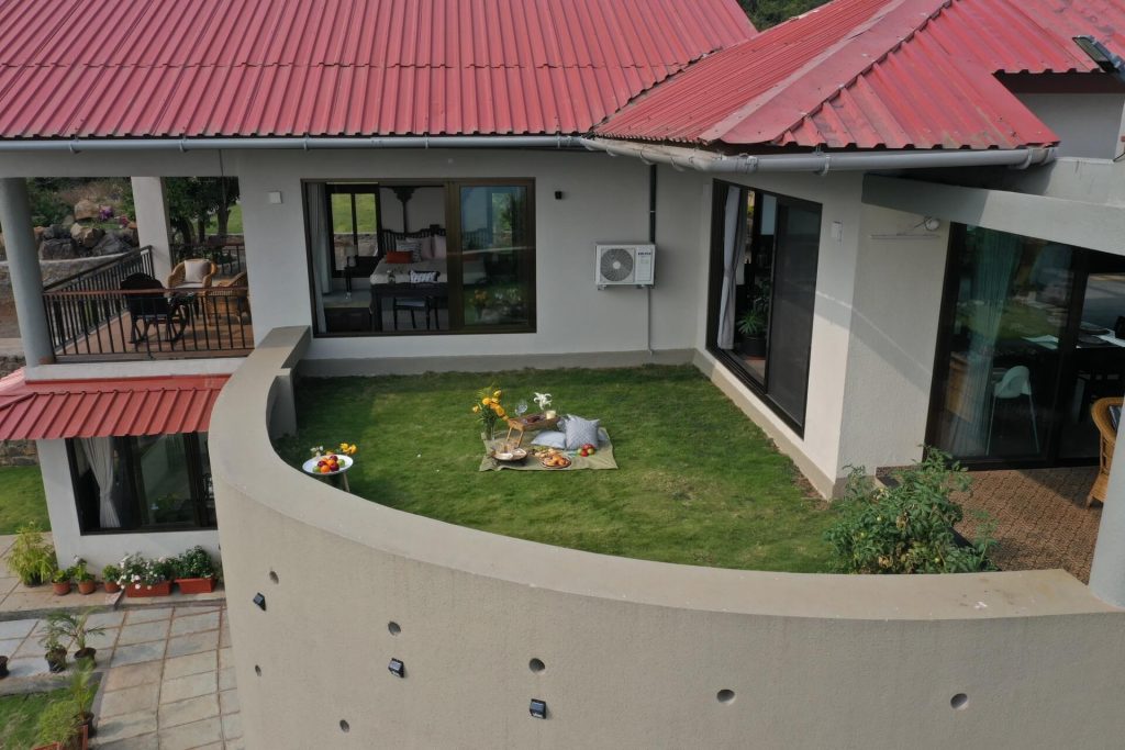 Villa Alborz, Lonavala, Maharashtra