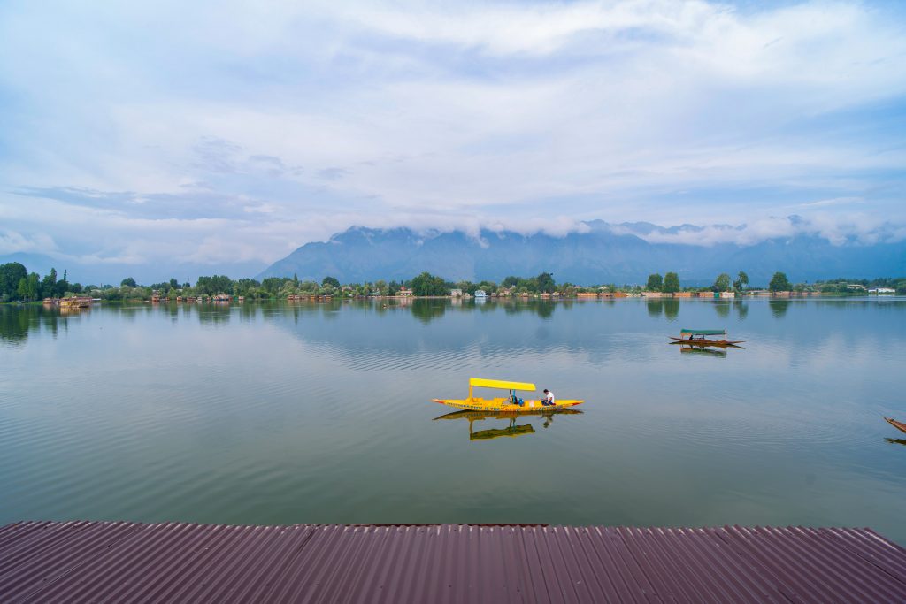 Nigeen Lake in Srinagar - Lohono Stays