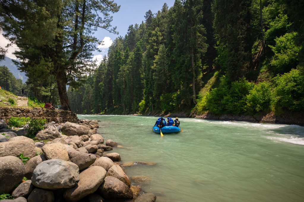  River rafting in Kashmir