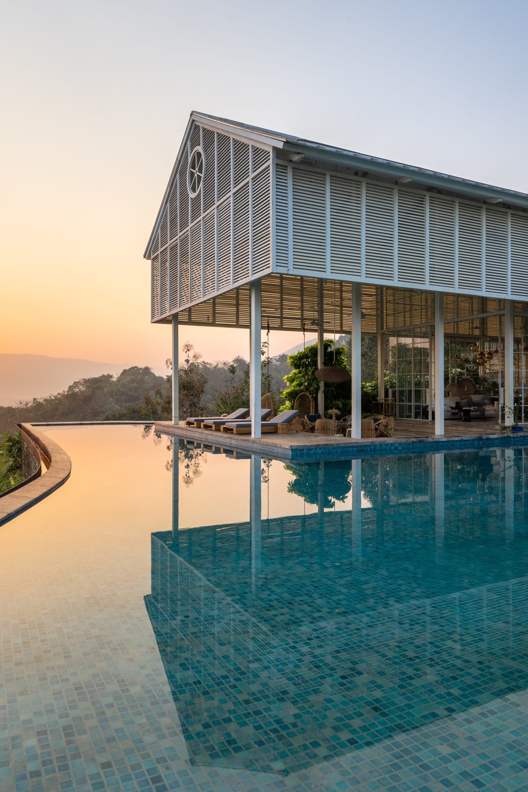 private pool villas near mumbai