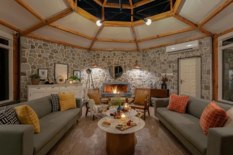 Ivy_Cottage_Mussoorie_Outhouse_with_fireplace