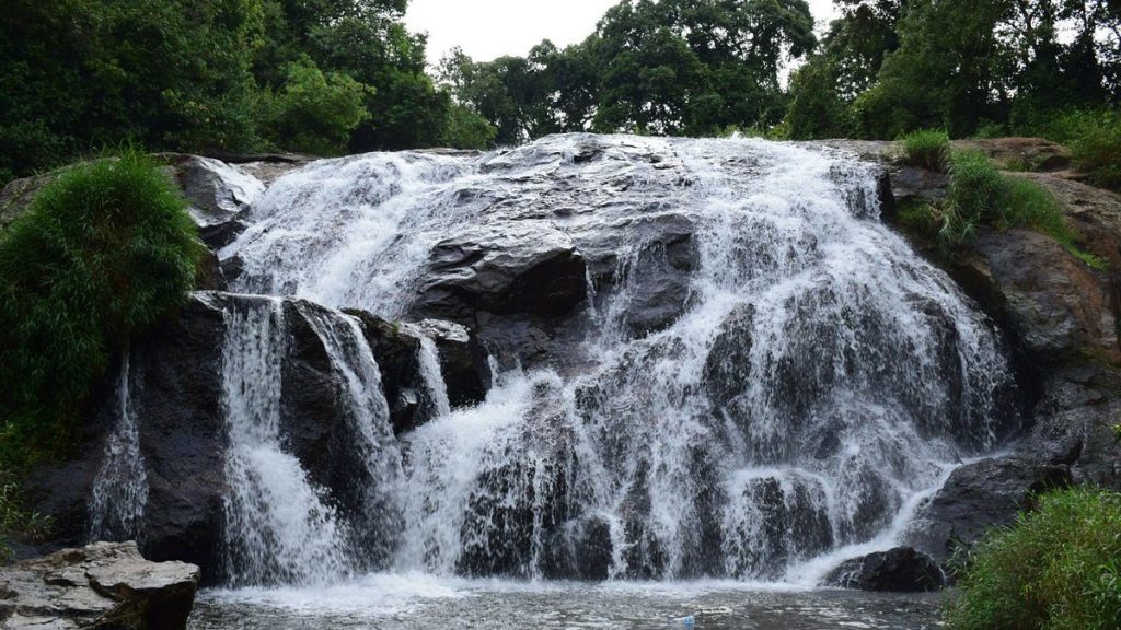  Catherine Falls