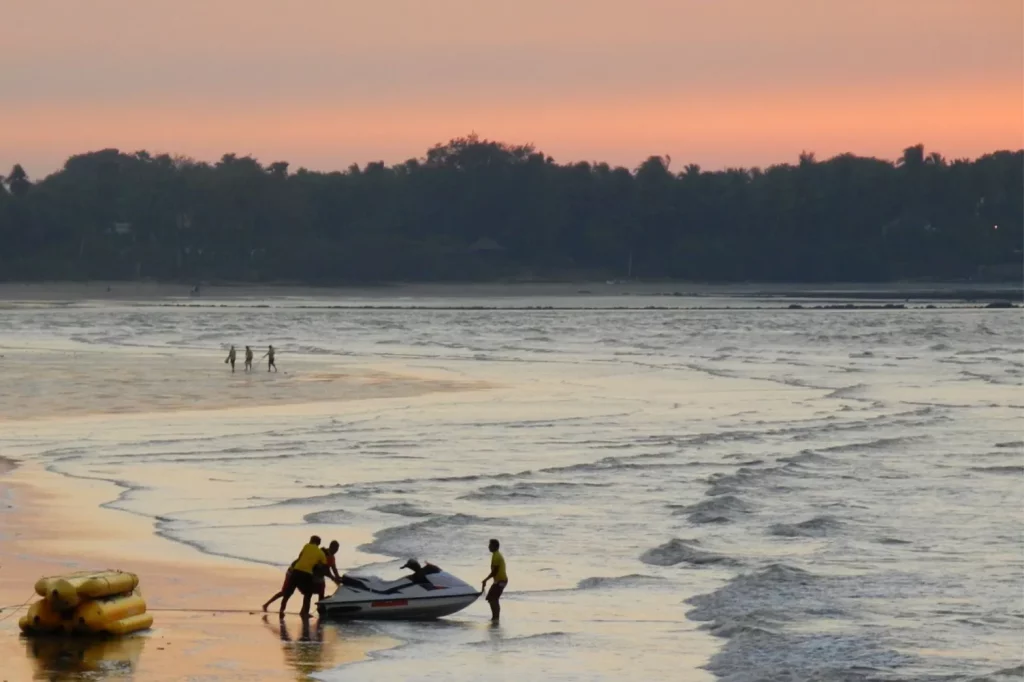 one-day-travel-mumbai-to-alibaug-sightseeing-tour-package-private-car-header-1568x1045