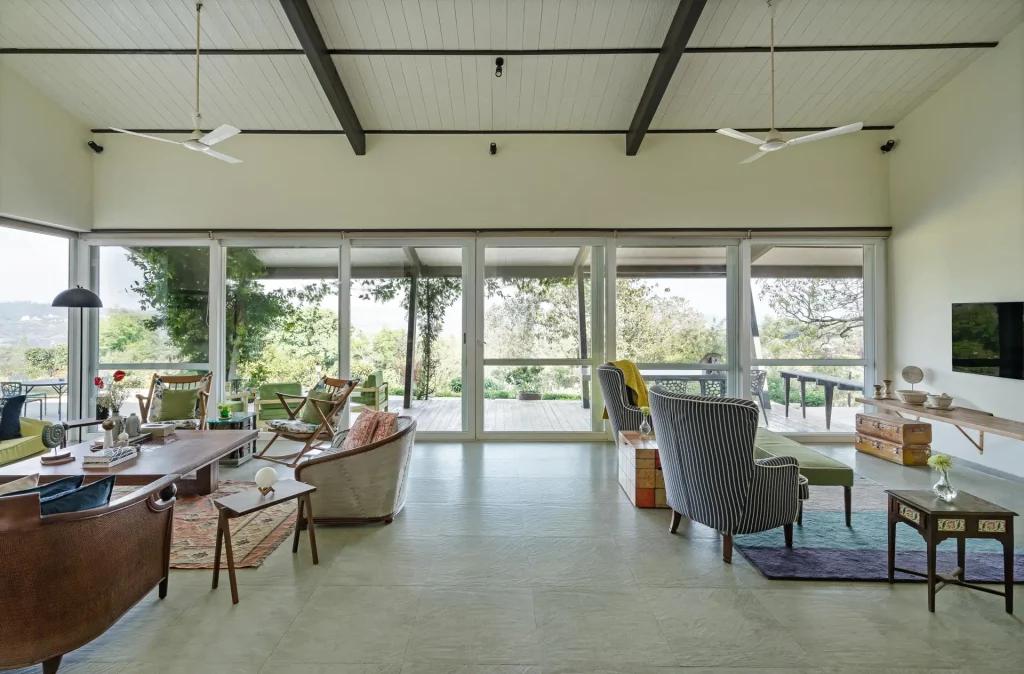 living-area-vinayalam-villa-mahableshwar
