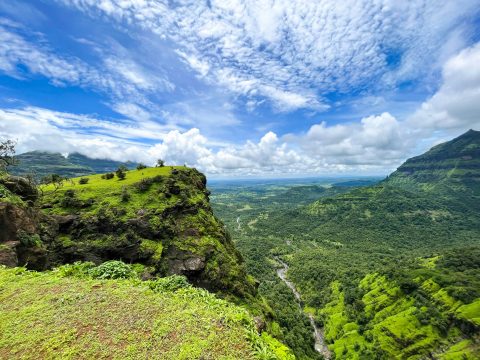 Why Winter is the Best Time to Visit Mahabaleshwar: Your Ultimate Season Guide