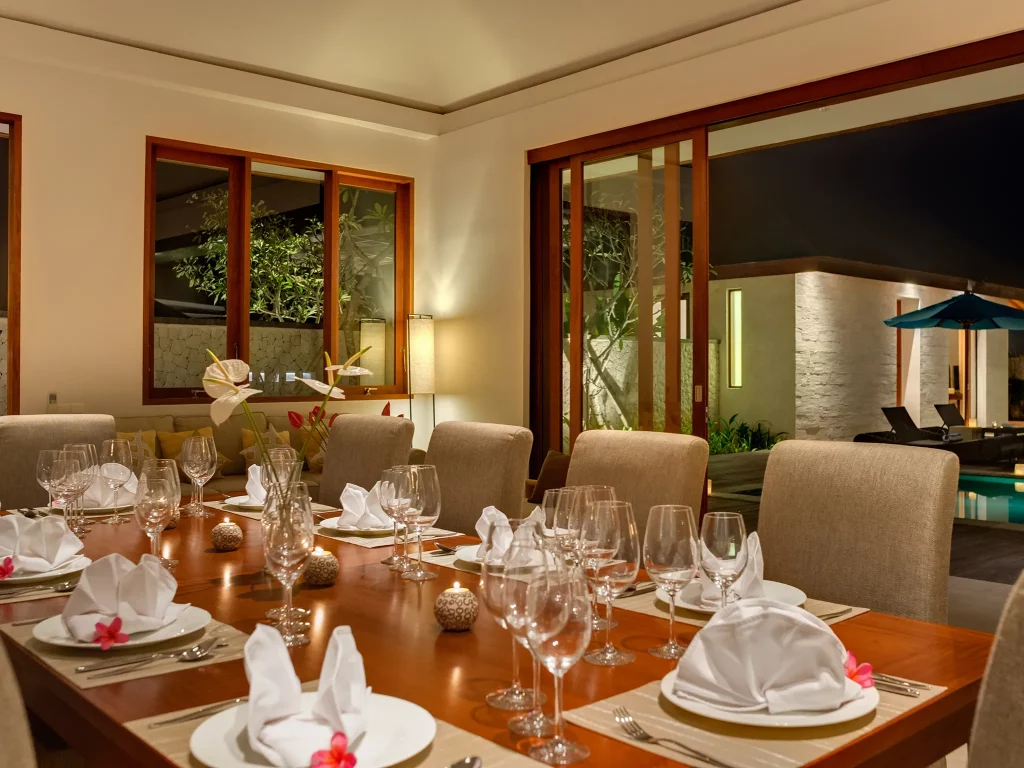 Pandawa_Cliff_Estate_-_Villa_Marie_-_Dining