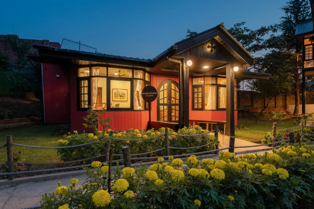 Red_Cottage_Srinagar_Facade