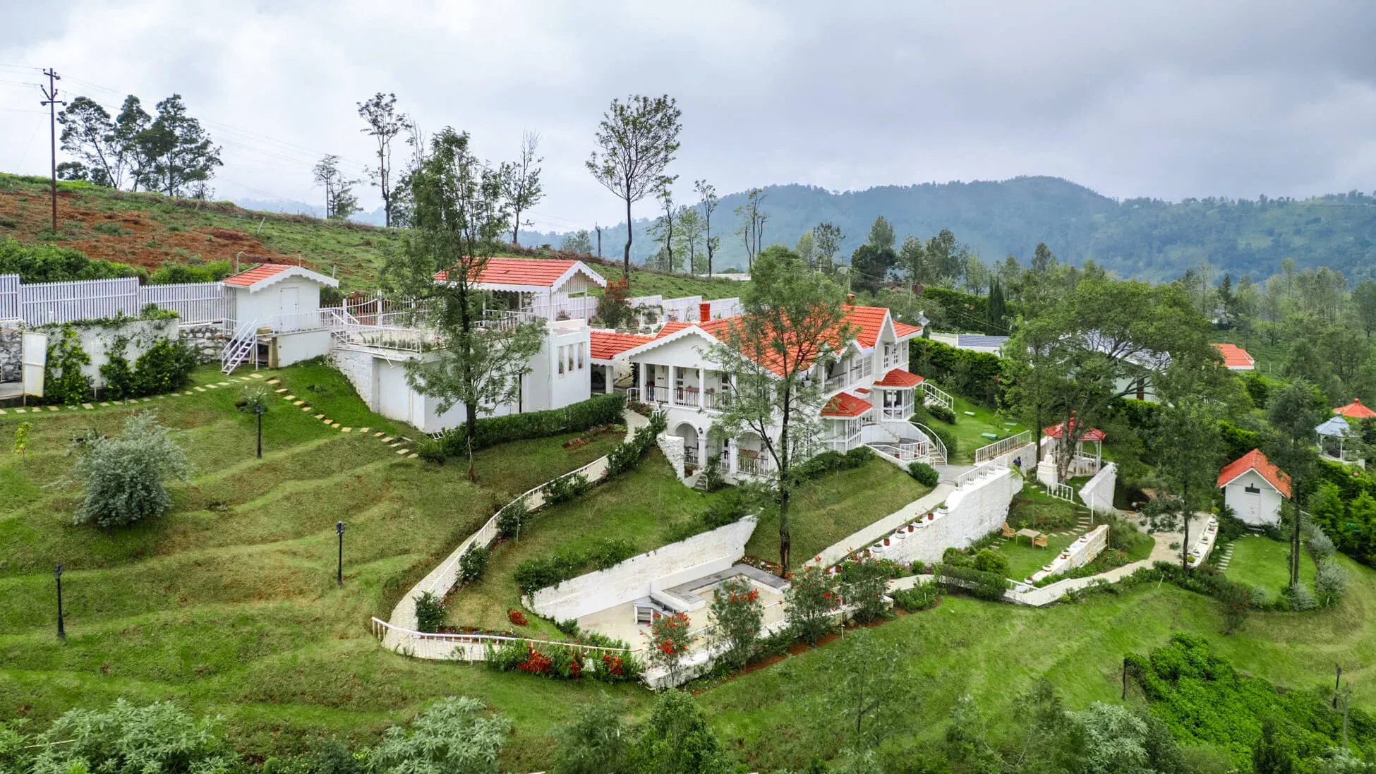 Spacious tea estate villa with open lawn and veranda in Coonoor