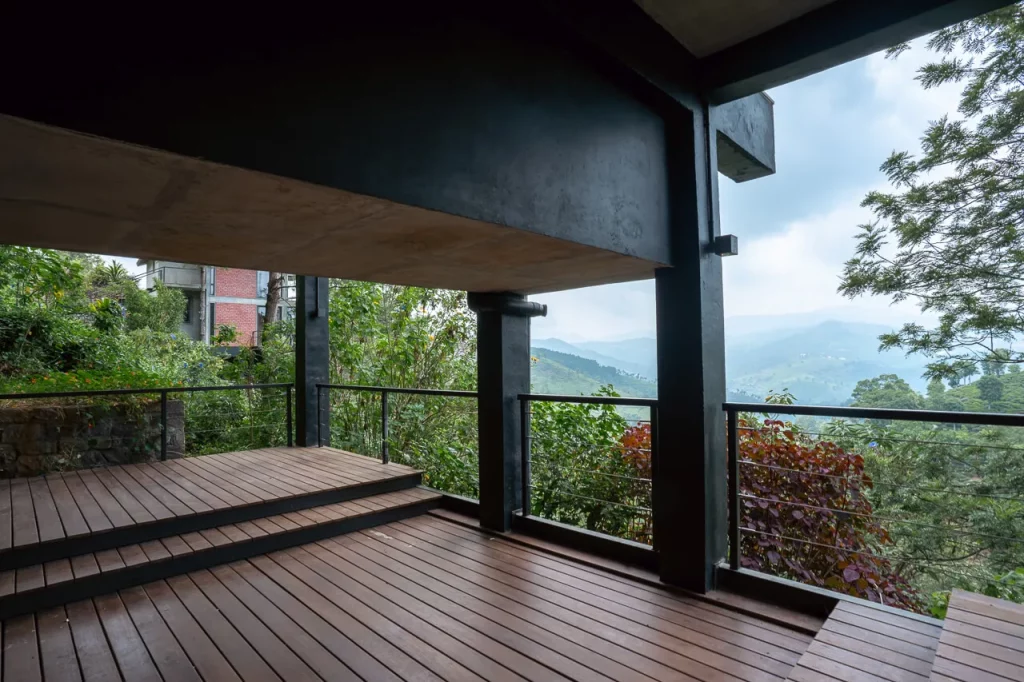 Coonoor-villa-deck