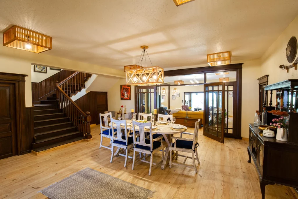 Wakefield_dining-area